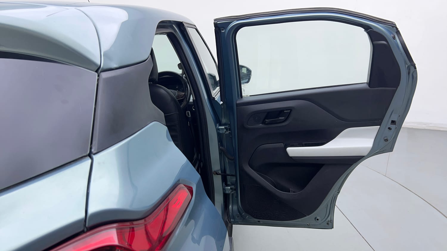 Used 2022 Tata Punch Accomplished MT Petrol Manual interior RIGHT REAR DOOR OPEN VIEW