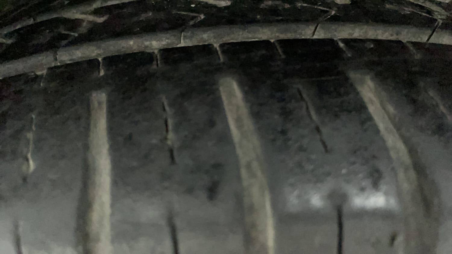 Used 2015 Honda City VX CVT Petrol Automatic tyres LEFT FRONT TYRE TREAD VIEW