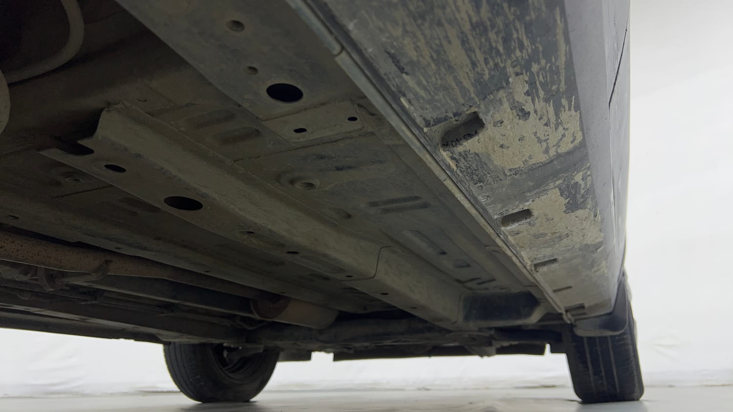 Used 2022 Tata Punch Accomplished MT Petrol Manual extra REAR RIGHT UNDERBODY VIEW