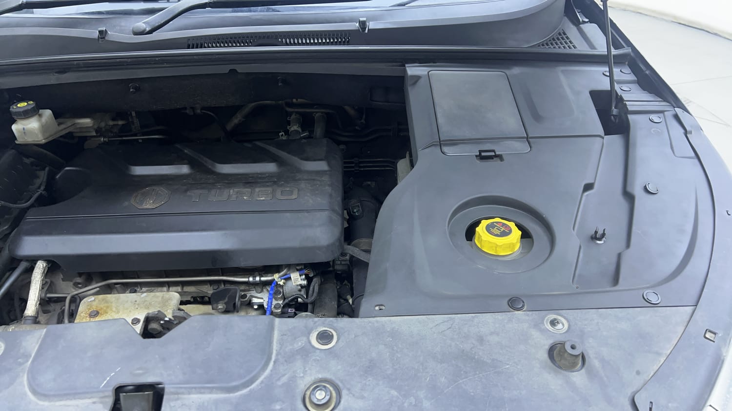 Used 2022 MG Motors Hector Sharp 1.5 Petrol CVT Petrol Automatic engine ENGINE LEFT SIDE VIEW