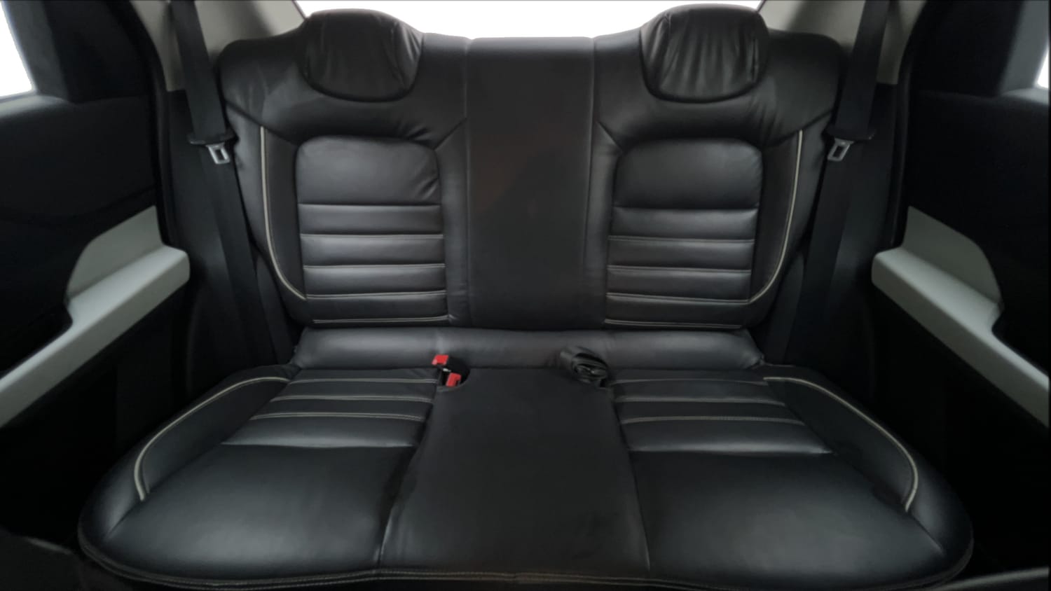 Used 2022 Tata Punch Accomplished MT Petrol Manual interior REAR SEAT CONDITION VIEW