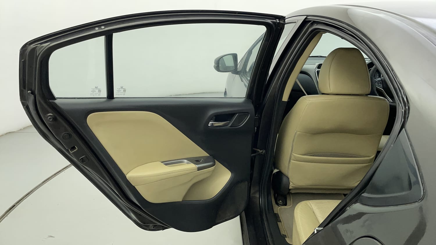 Used 2015 Honda City VX CVT Petrol Automatic interior LEFT REAR DOOR OPEN VIEW