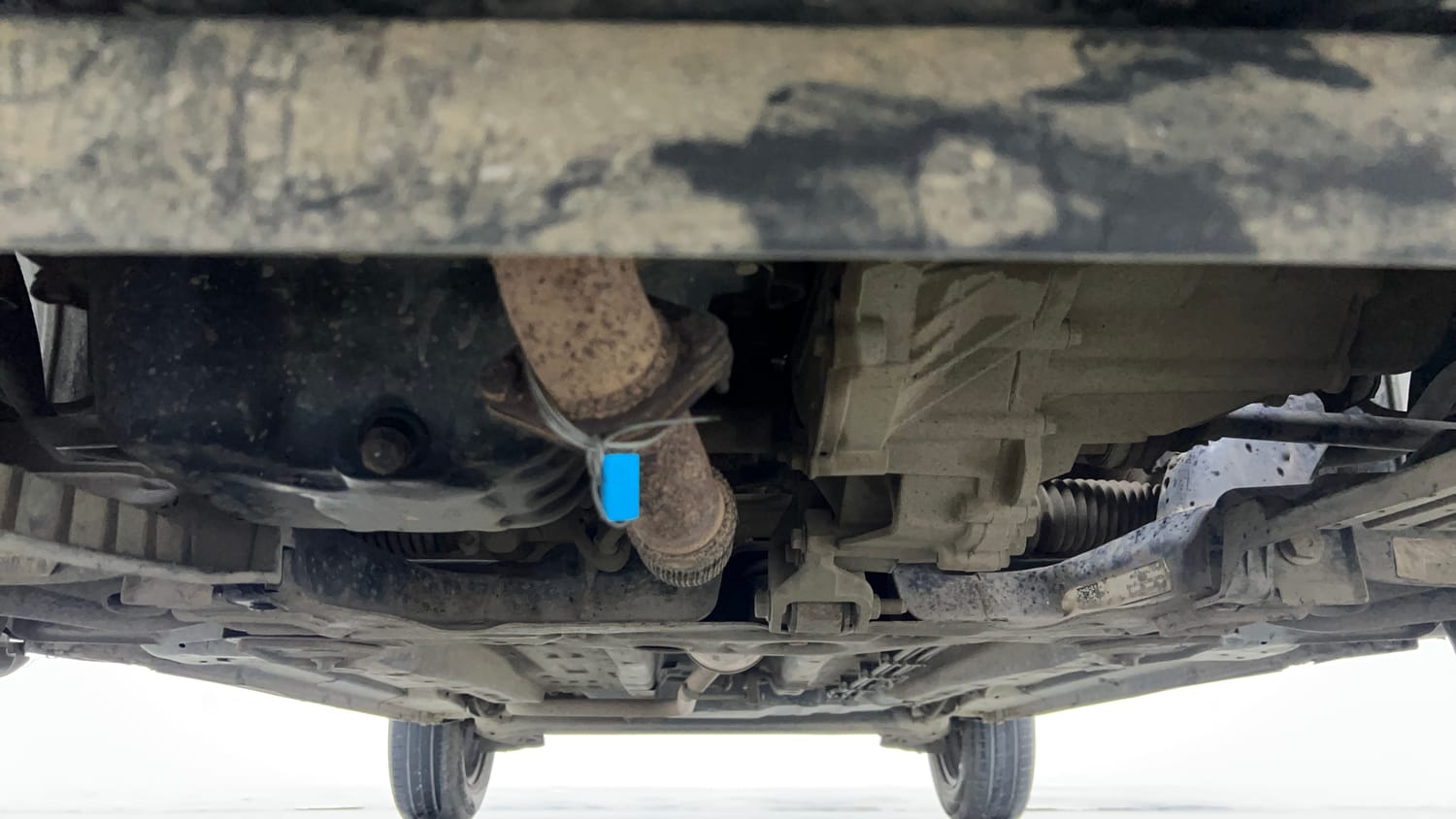 Used 2022 Tata Punch Accomplished MT Petrol Manual extra FRONT LEFT UNDERBODY VIEW