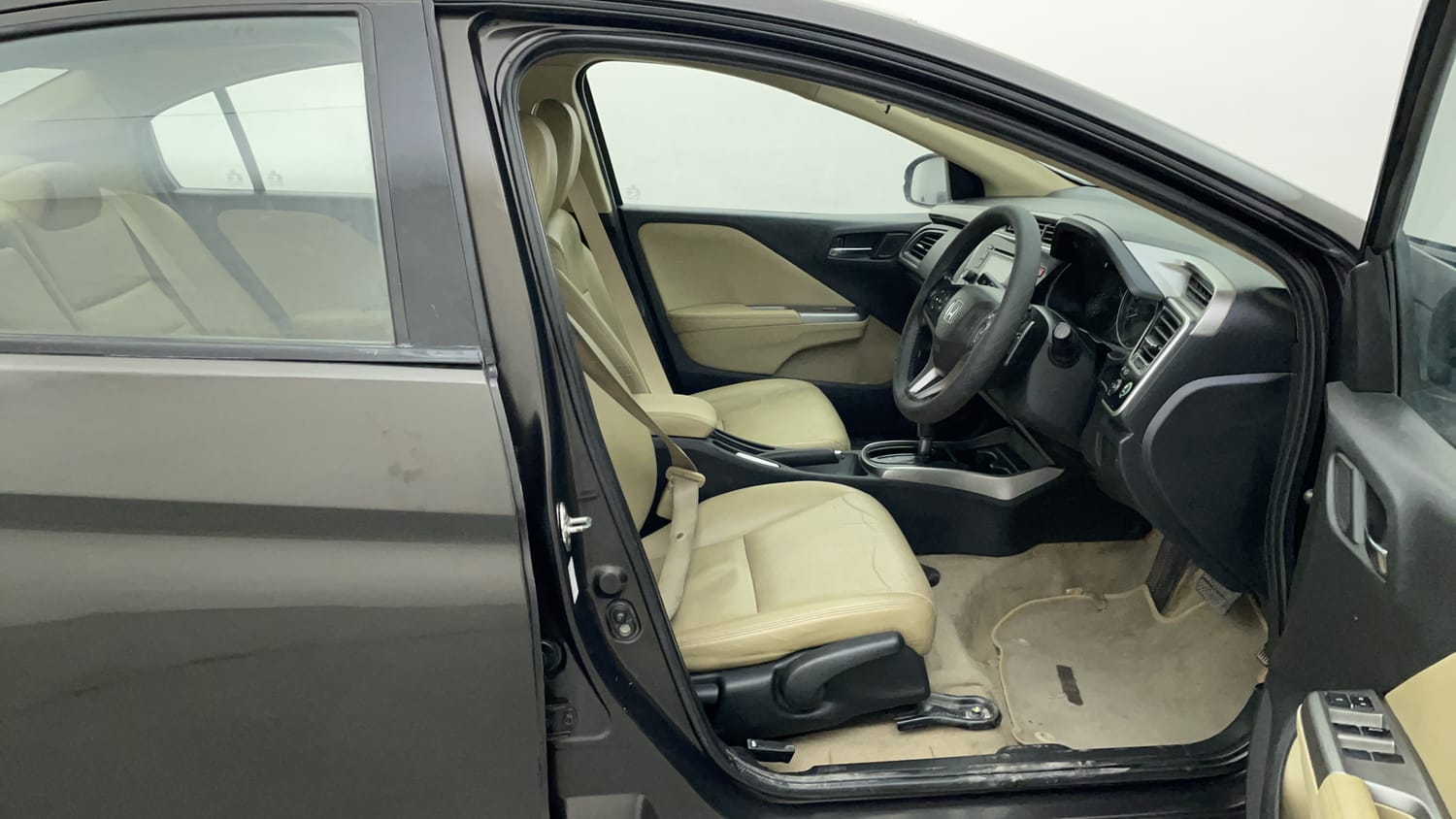 Used 2015 Honda City VX CVT Petrol Automatic interior RIGHT SIDE FRONT DOOR CABIN VIEW