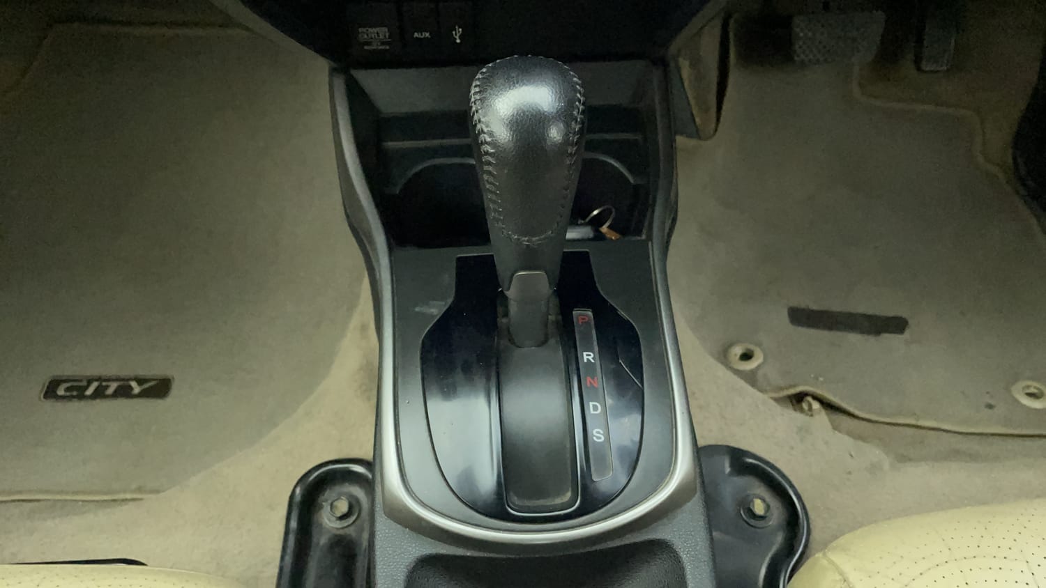 Used 2015 Honda City VX CVT Petrol Automatic interior GEAR  KNOB VIEW