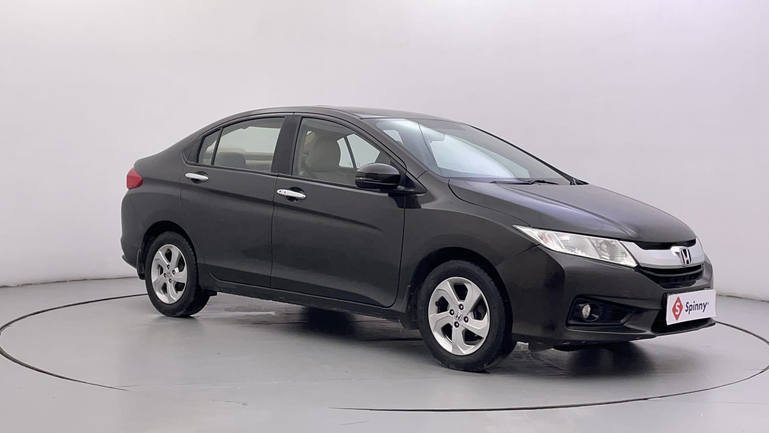 Used 2015 Honda City VX CVT Petrol Automatic exterior RIGHT FRONT CORNER VIEW
