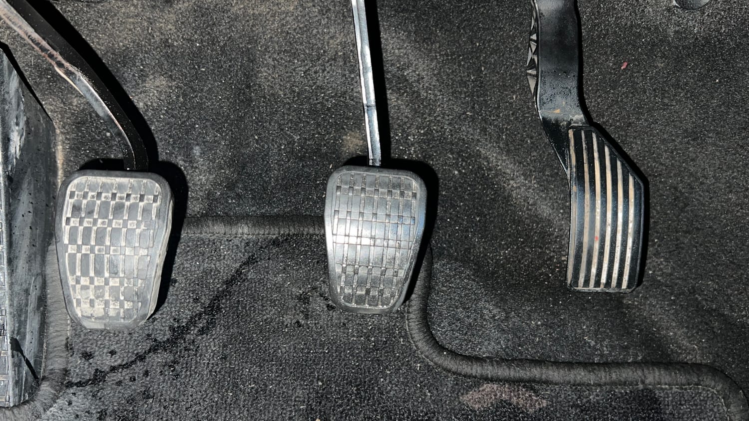 Used 2022 Tata Punch Accomplished MT Petrol Manual interior PEDALS VIEW