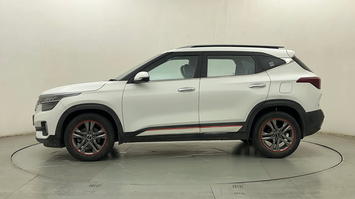 Used 2021 kia Seltos HTX IVT 1.5 Petrol Automatic exterior LEFT SIDE VIEW