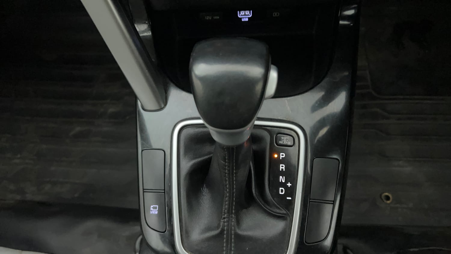Used 2021 kia Seltos HTX IVT 1.5 Petrol Automatic interior GEAR  KNOB VIEW