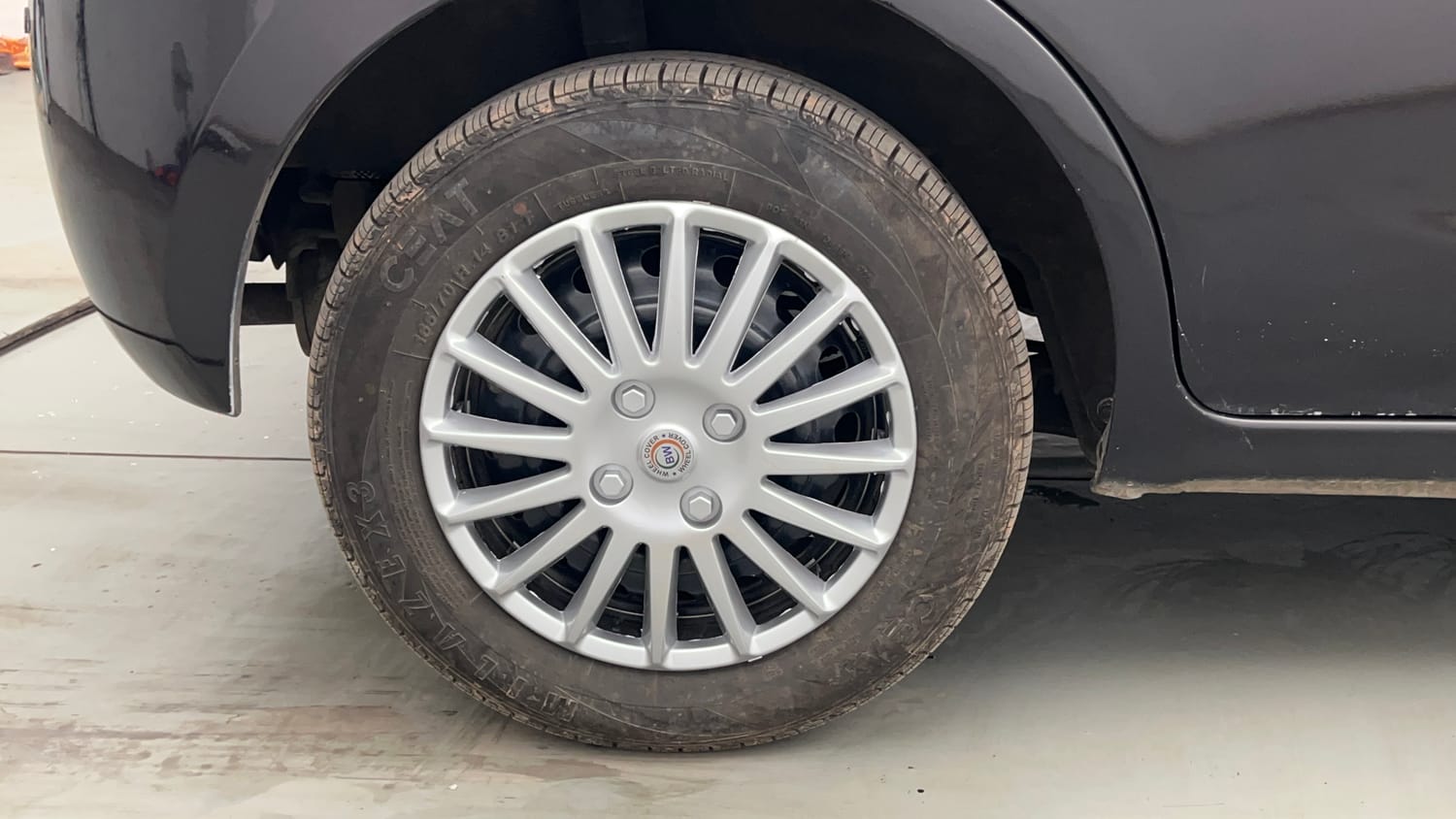 Used 2017 Nissan Micra XL CVT Petrol Automatic tyres RIGHT REAR TYRE RIM VIEW