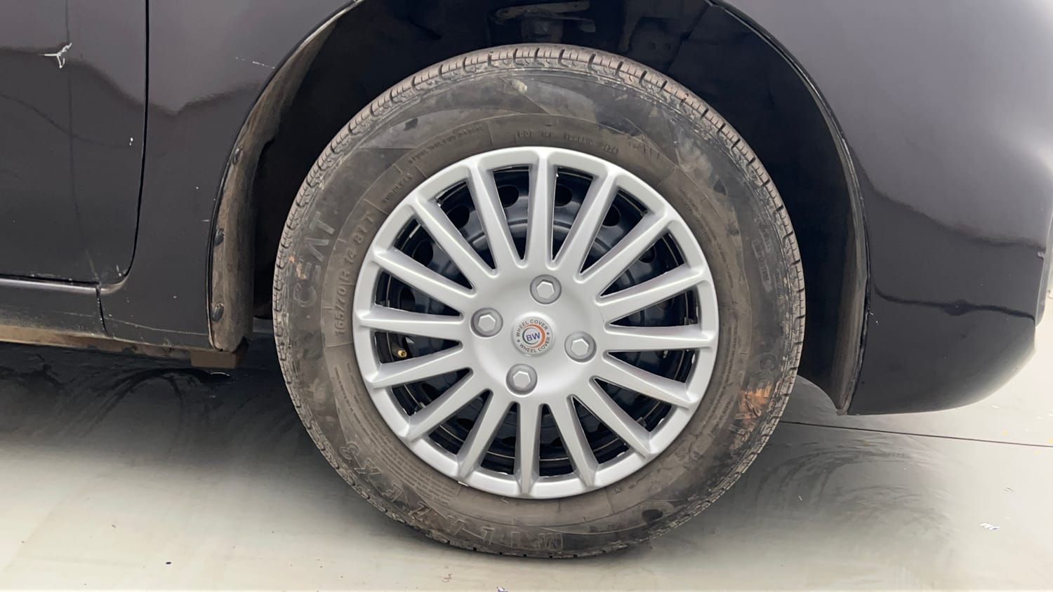 Used 2017 Nissan Micra XL CVT Petrol Automatic tyres RIGHT FRONT TYRE RIM VIEW
