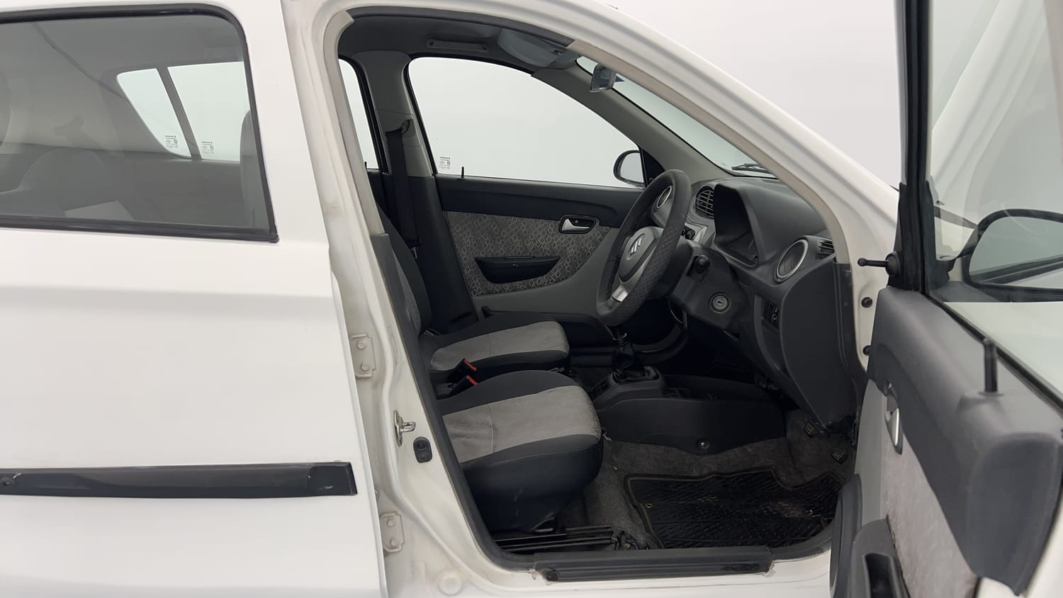Used 2019 Maruti Suzuki Alto 800 VXi Petrol Manual interior RIGHT SIDE FRONT DOOR CABIN VIEW