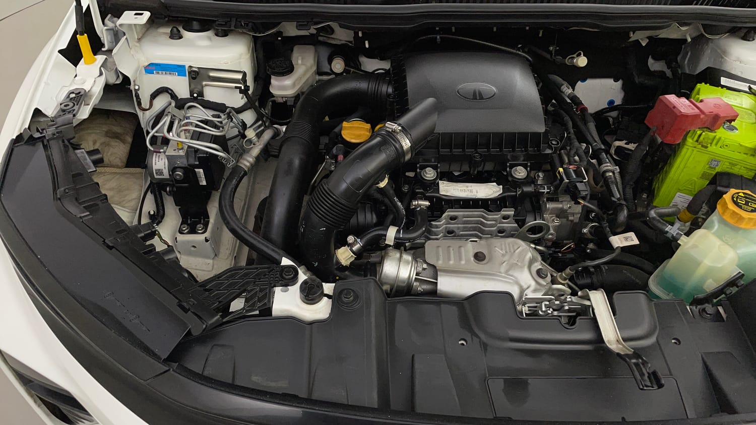 Used 2024 Tata Nexon Creative Plus 1.2 Revotron Petrol 7DCA Petrol Automatic engine ENGINE RIGHT SIDE VIEW