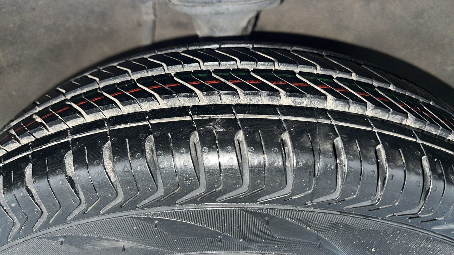 Used 2019 Maruti Suzuki Alto 800 VXi Petrol Manual tyres RIGHT FRONT TYRE TREAD VIEW