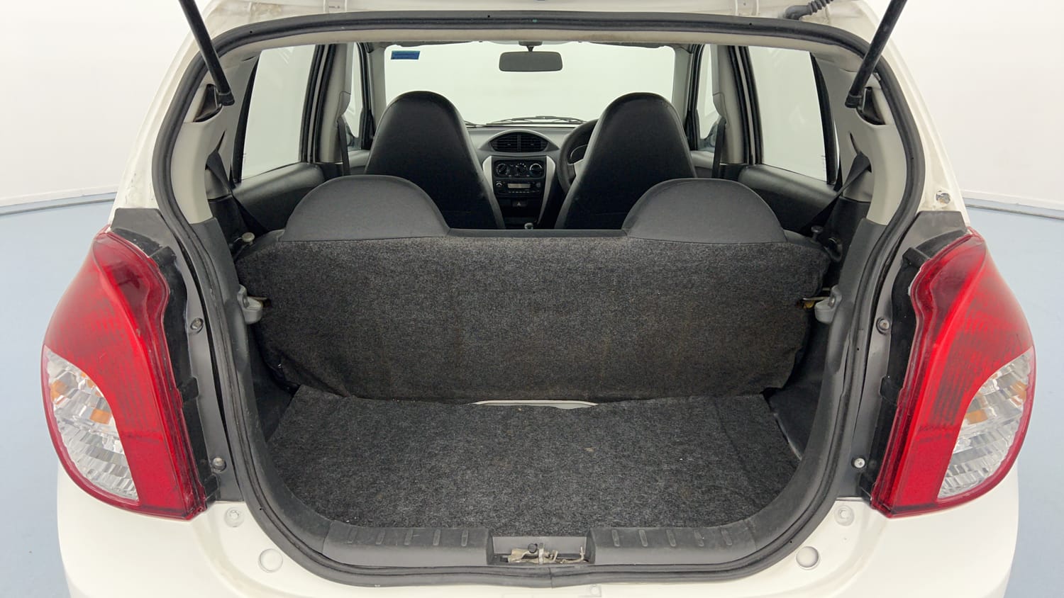 Used 2019 Maruti Suzuki Alto 800 VXi Petrol Manual interior DICKY INSIDE VIEW