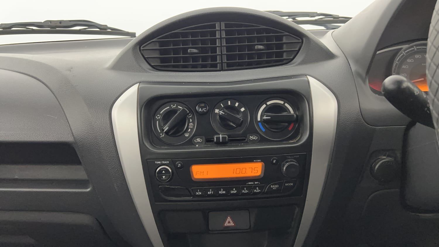 Used 2019 Maruti Suzuki Alto 800 VXi Petrol Manual interior MUSIC SYSTEM & AC CONTROL VIEW