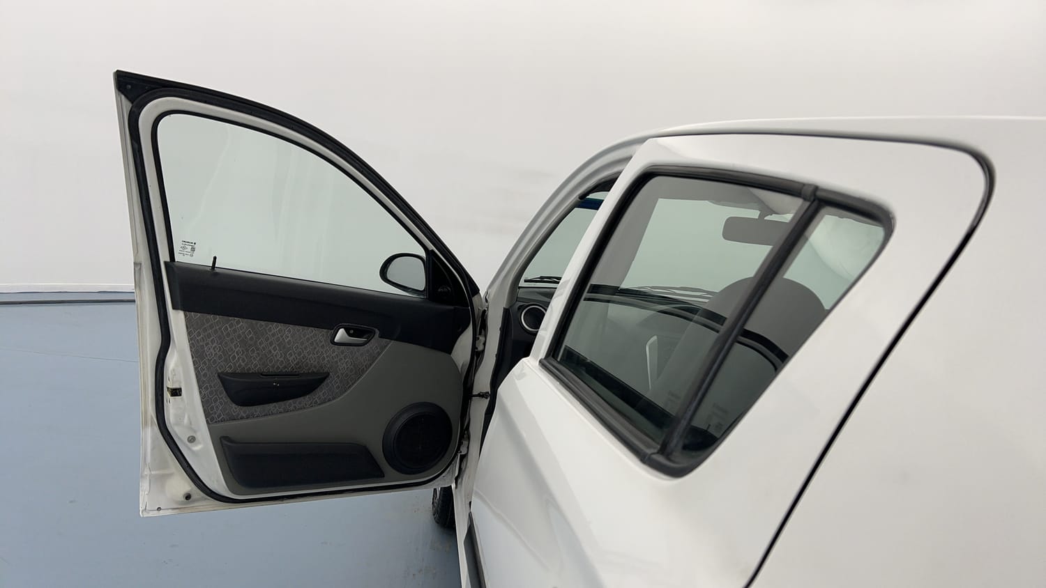 Used 2019 Maruti Suzuki Alto 800 VXi Petrol Manual interior LEFT FRONT DOOR OPEN VIEW