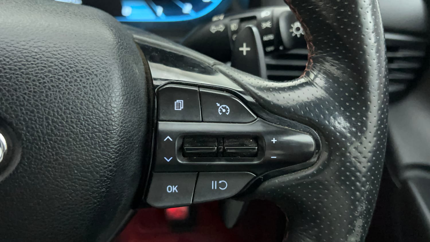 Used 2022 Hyundai i20 N Line N8 1.0 Turbo DCT Dual Tone Petrol Automatic top_features Cruise control