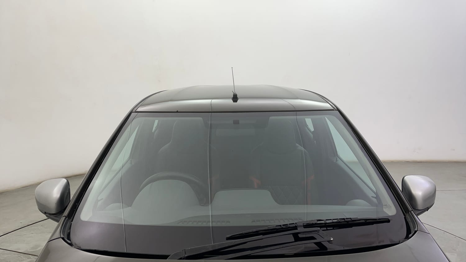 Used 2020 Renault Kwid RXT 1.0 AMT Opt Petrol Automatic exterior FRONT WINDSHIELD VIEW
