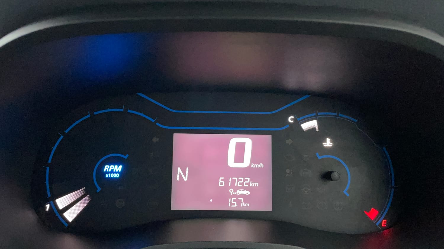 Used 2020 Renault Kwid RXT 1.0 AMT Opt Petrol Automatic interior CLUSTERMETER VIEW