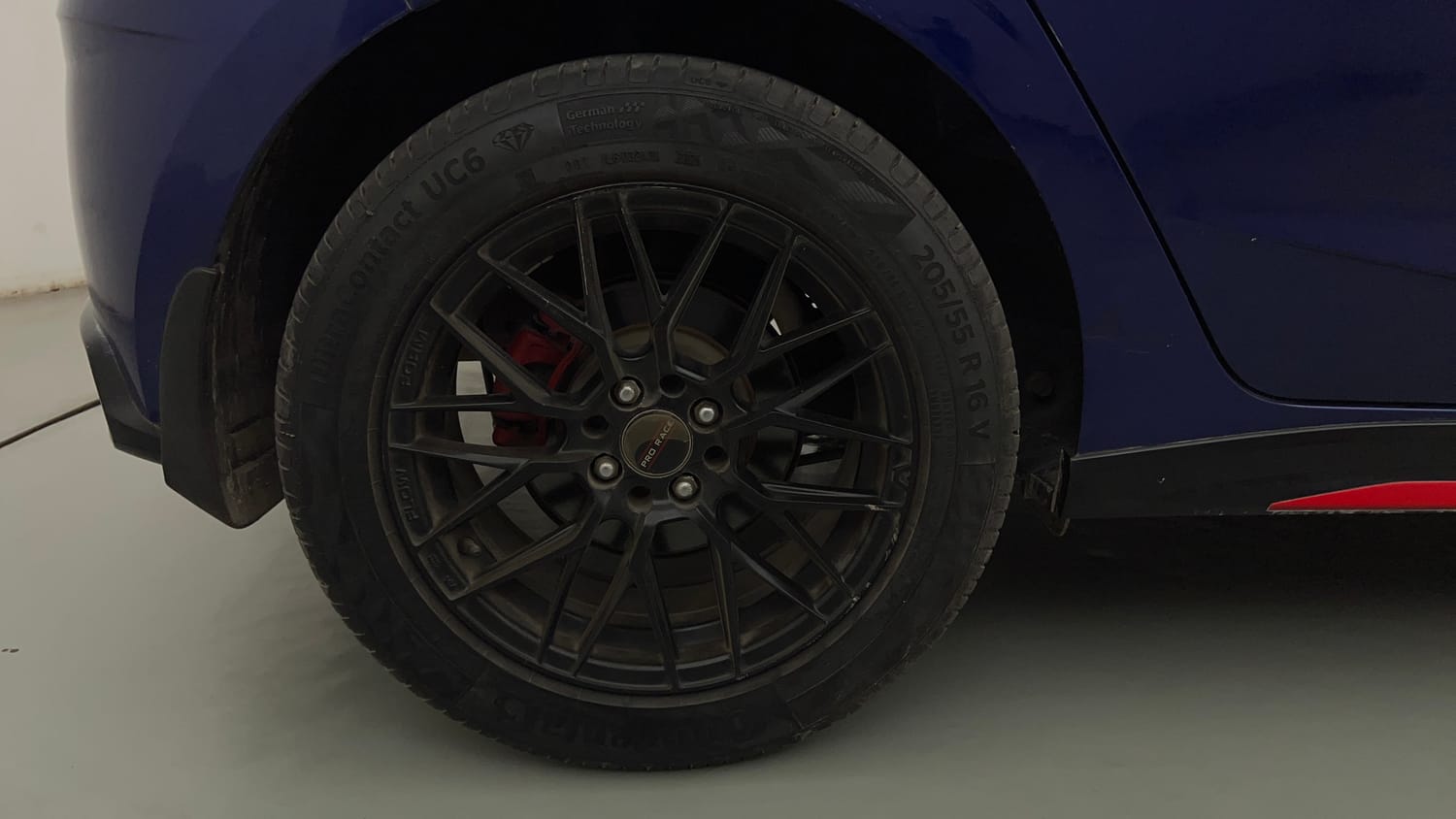 Used 2022 Hyundai i20 N Line N8 1.0 Turbo DCT Dual Tone Petrol Automatic tyres RIGHT REAR TYRE RIM VIEW