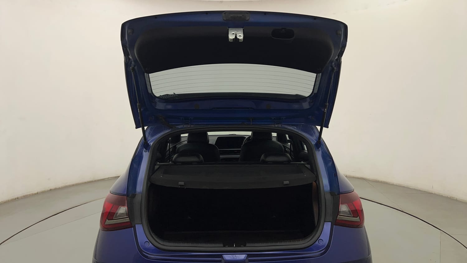 Used 2022 Hyundai i20 N Line N8 1.0 Turbo DCT Dual Tone Petrol Automatic interior DICKY DOOR OPEN VIEW