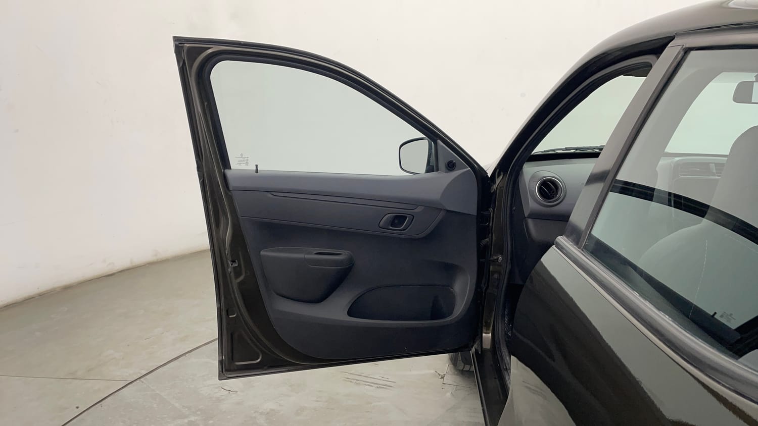 Used 2020 Renault Kwid RXT 1.0 AMT Opt Petrol Automatic interior LEFT FRONT DOOR OPEN VIEW