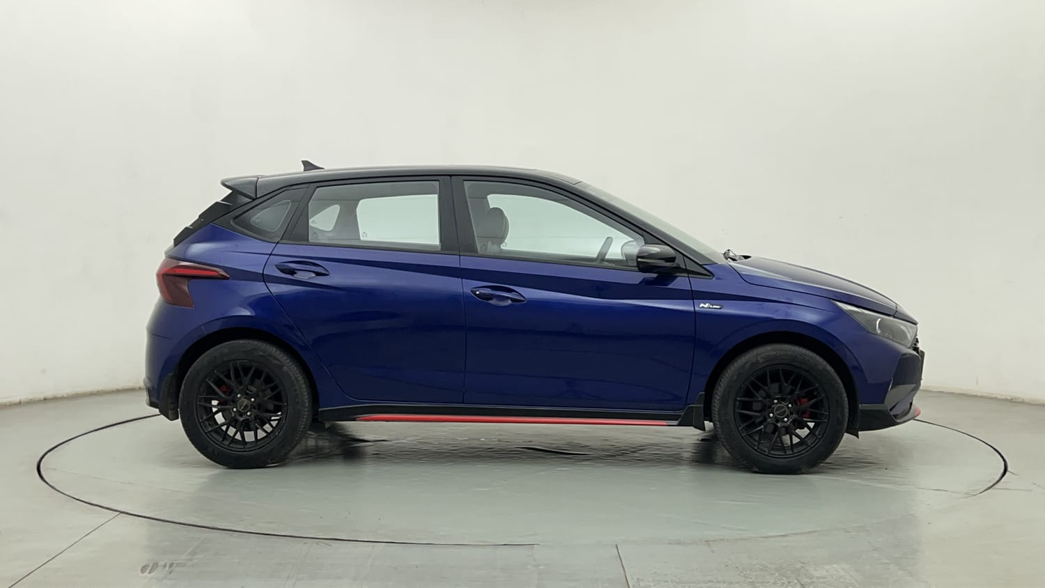 Used 2022 Hyundai i20 N Line N8 1.0 Turbo DCT Dual Tone Petrol Automatic exterior RIGHT SIDE VIEW