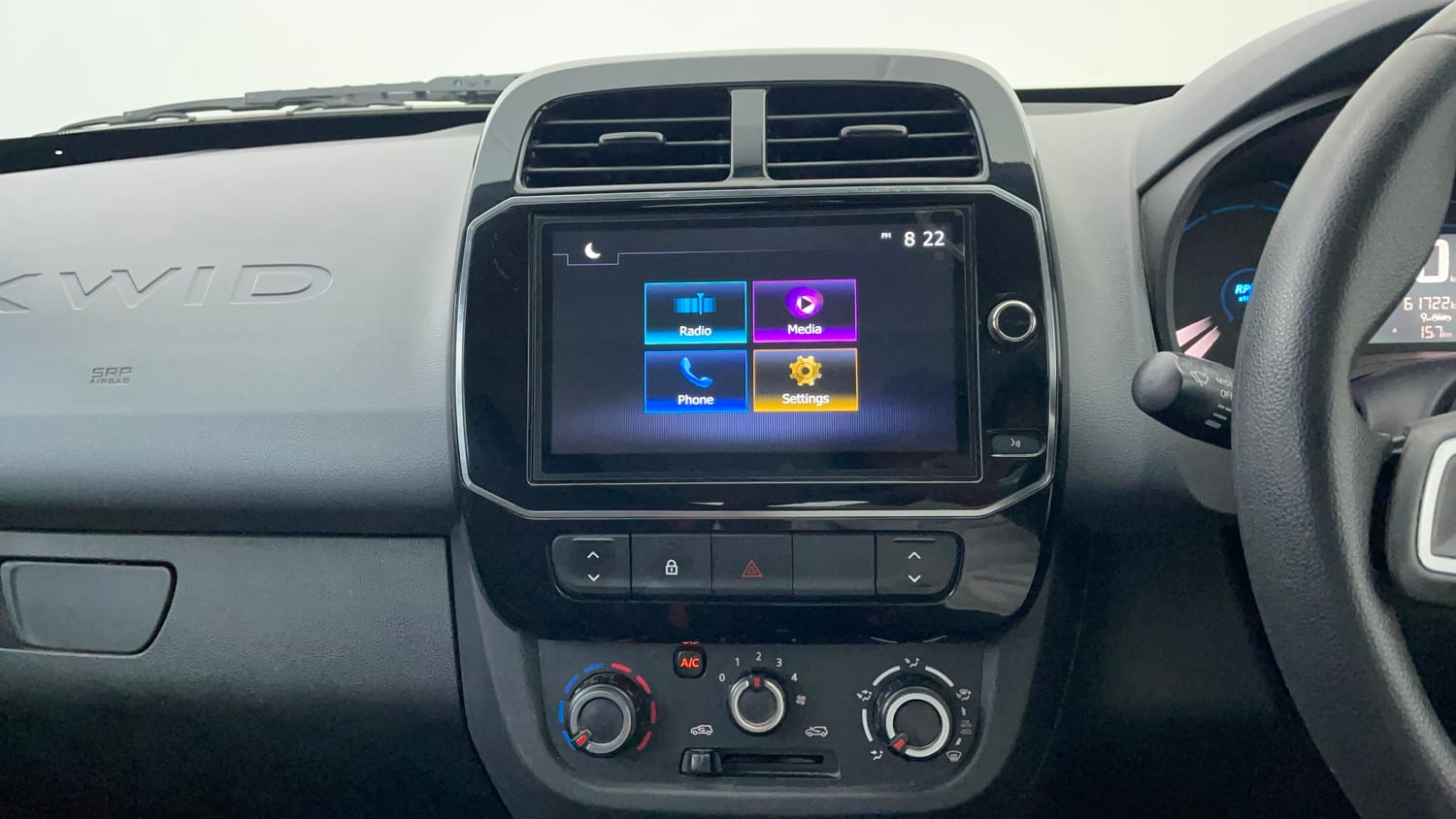 Used 2020 Renault Kwid RXT 1.0 AMT Opt Petrol Automatic interior MUSIC SYSTEM & AC CONTROL VIEW