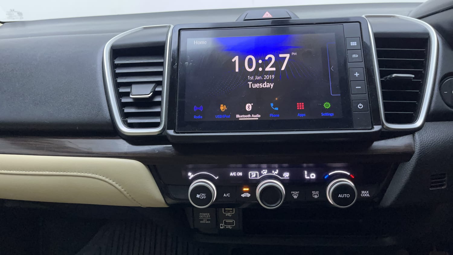 Used 2021 Honda City ZX Petrol Petrol Manual interior MUSIC SYSTEM & AC CONTROL VIEW