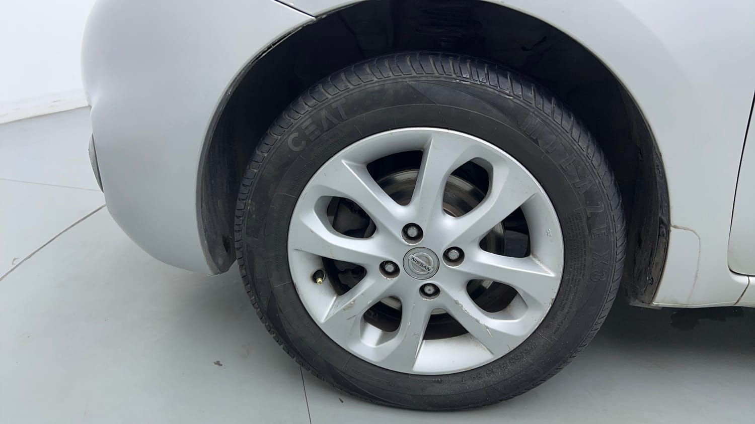 2015 Nissan Micra XV CVT-34