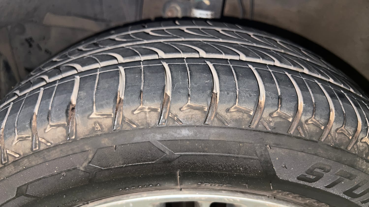 Used 2021 Honda City V CVT Petrol Petrol Automatic tyres LEFT FRONT TYRE TREAD VIEW