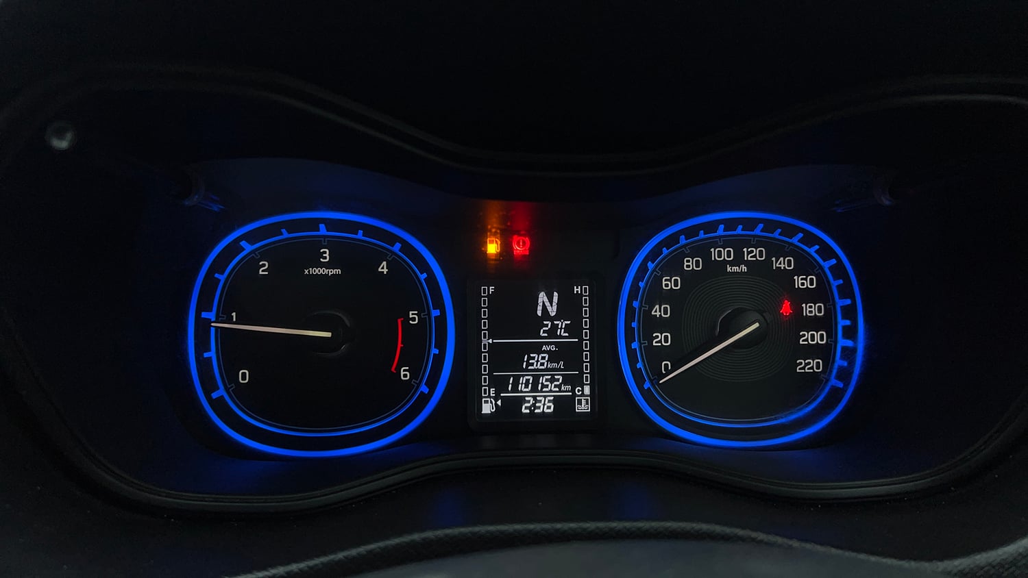 Used 2019 maruti-suzuki Vitara Brezza ZDi Plus Dual Tone AGS Diesel Automatic interior CLUSTERMETER VIEW