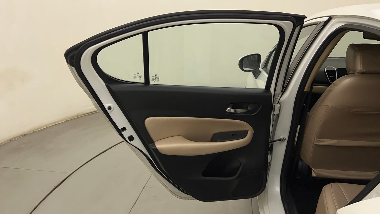 Used 2021 Honda City V CVT Petrol Petrol Automatic interior LEFT REAR DOOR OPEN VIEW