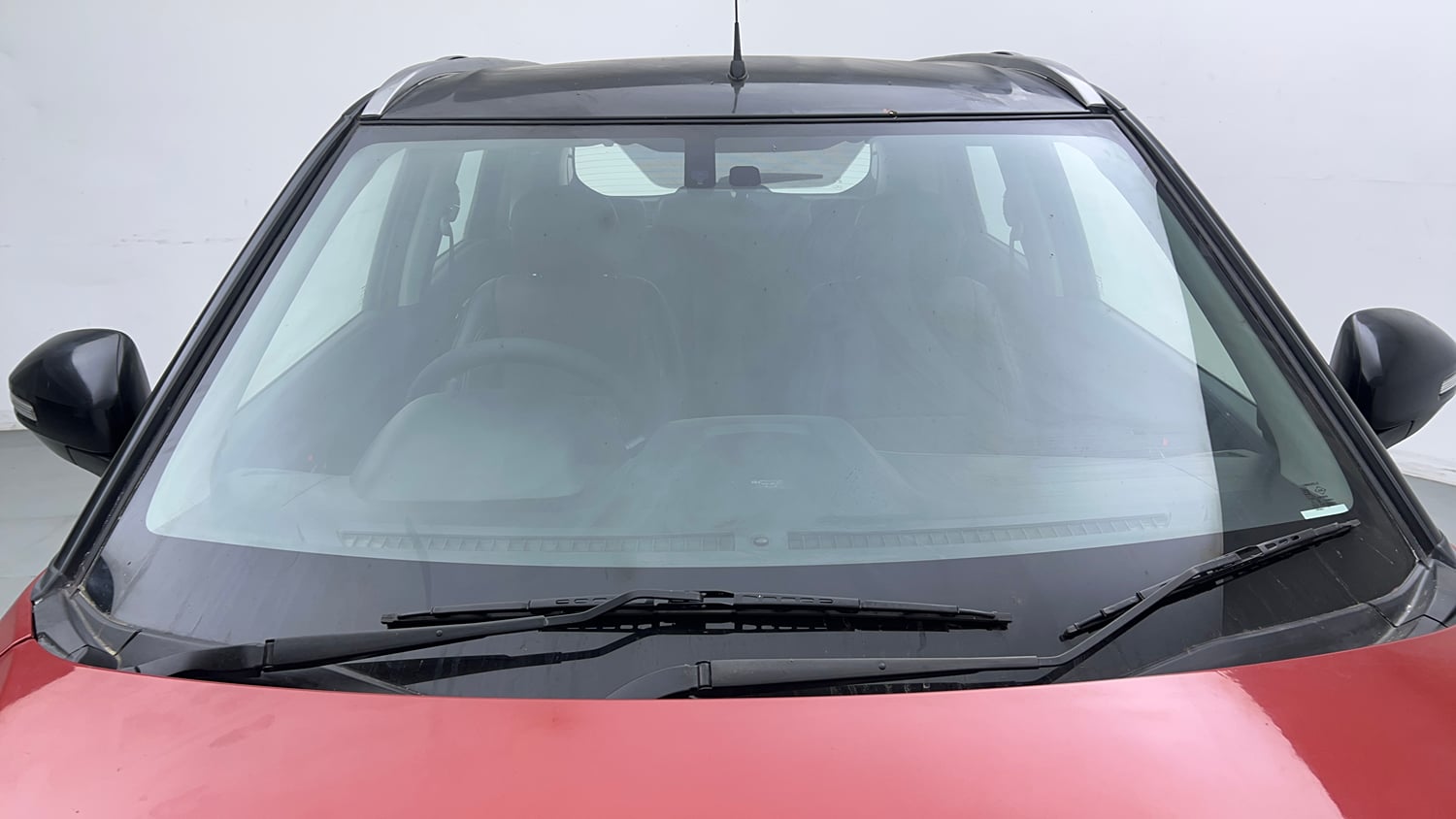 Used 2019 maruti-suzuki Vitara Brezza ZDi Plus Dual Tone AGS Diesel Automatic exterior FRONT WINDSHIELD VIEW