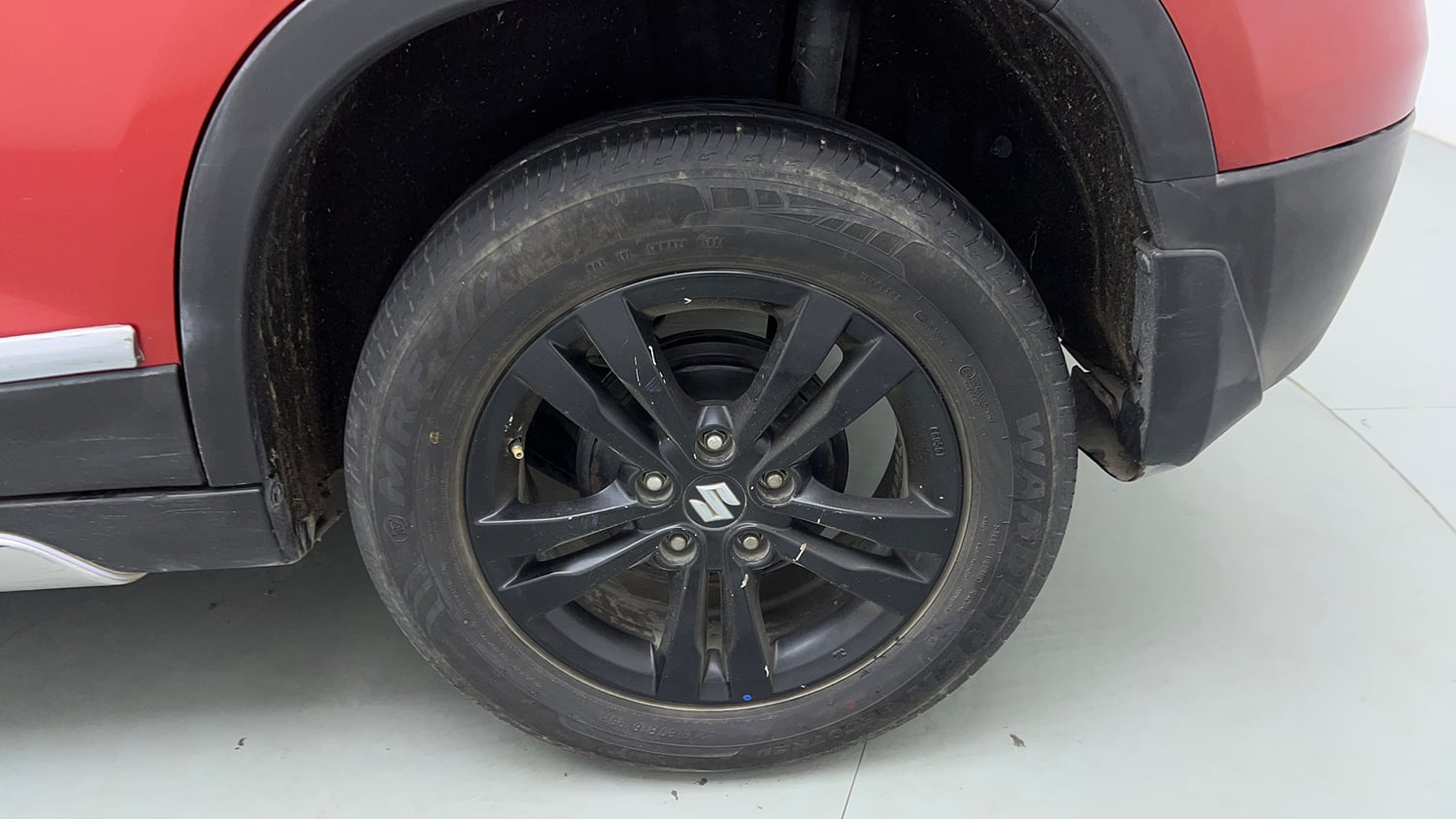Used 2019 maruti-suzuki Vitara Brezza ZDi Plus Dual Tone AGS Diesel Automatic tyres LEFT REAR TYRE RIM VIEW