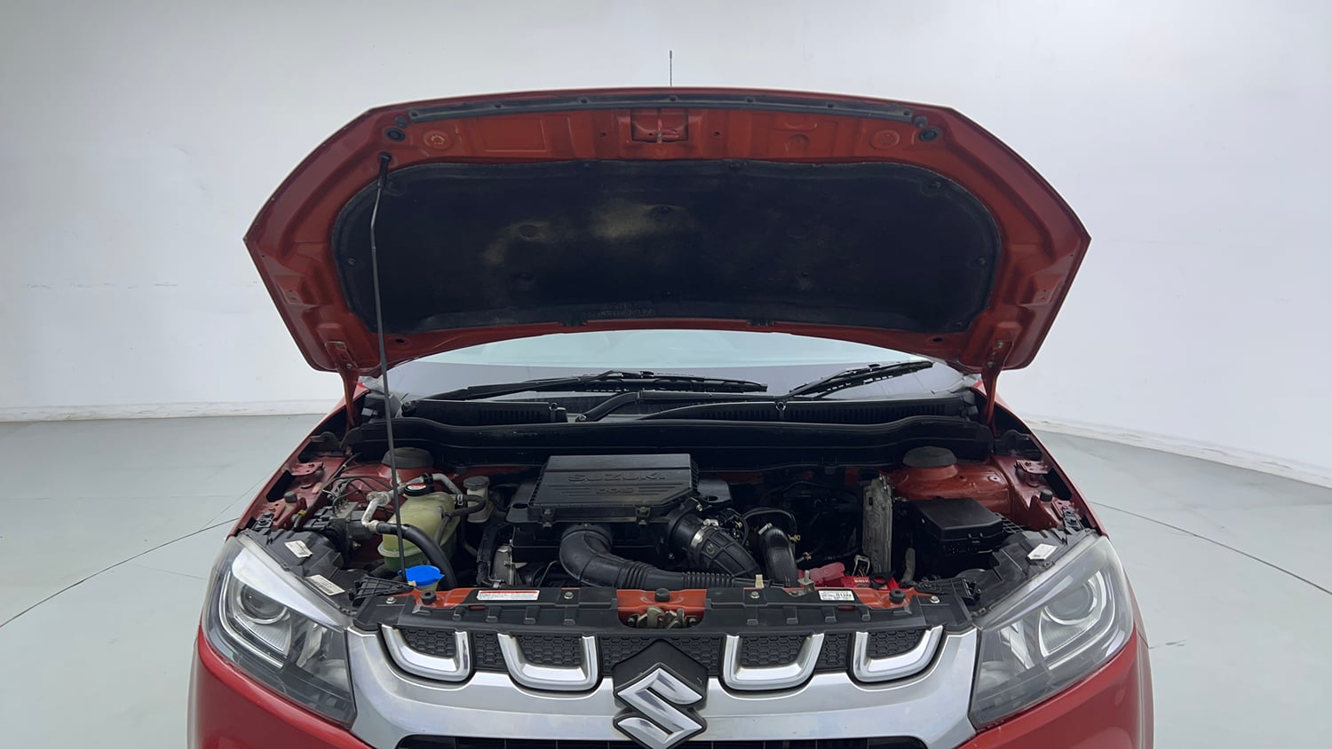Used 2019 maruti-suzuki Vitara Brezza ZDi Plus Dual Tone AGS Diesel Automatic engine ENGINE & BONNET OPEN FRONT VIEW