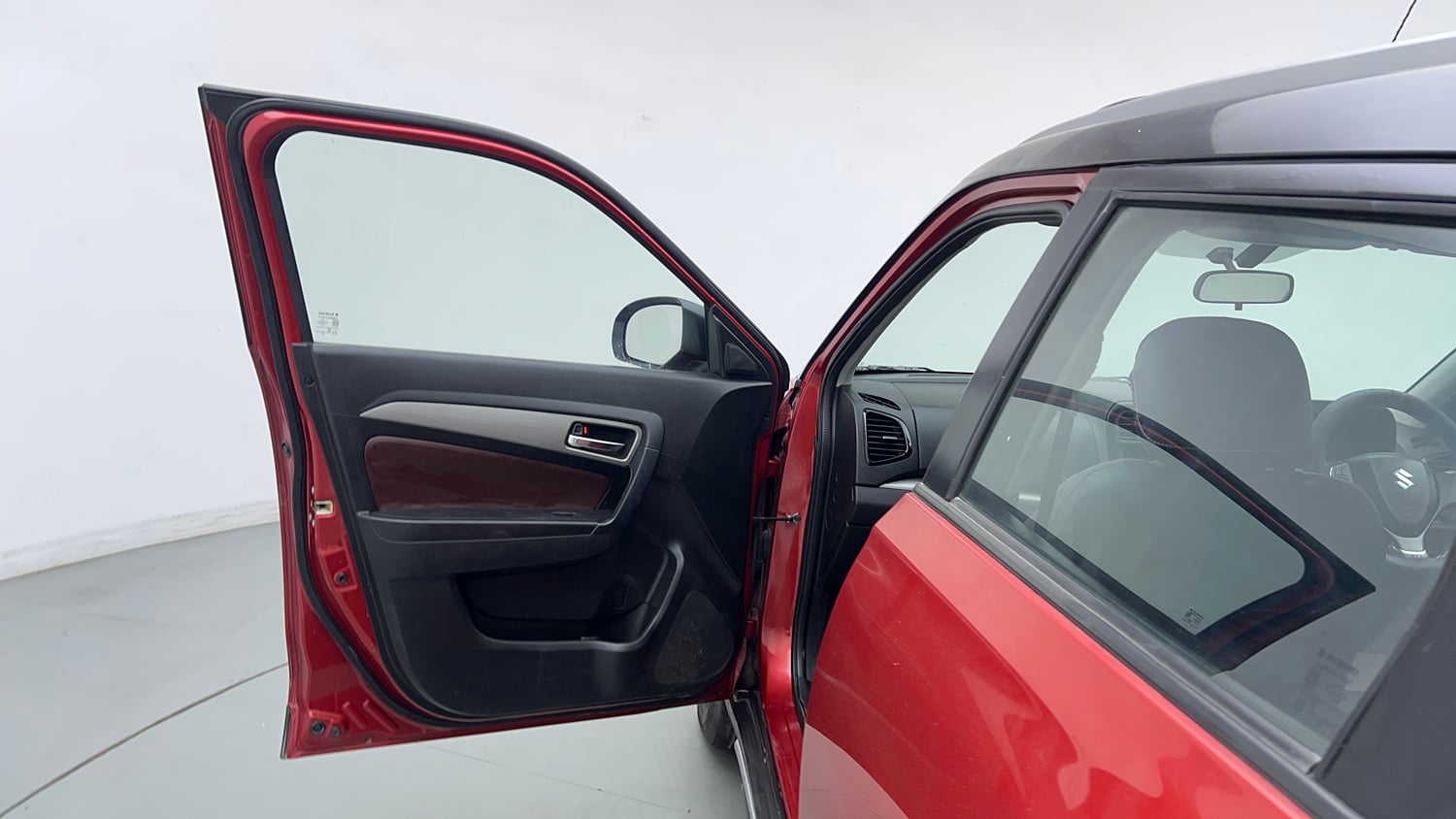 Used 2019 maruti-suzuki Vitara Brezza ZDi Plus Dual Tone AGS Diesel Automatic interior LEFT FRONT DOOR OPEN VIEW