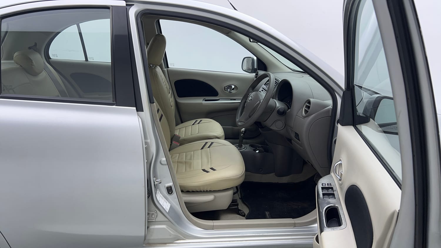 2015 Nissan Micra XV CVT-17