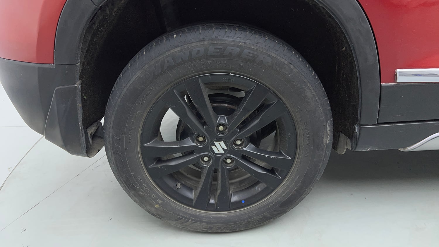 Used 2019 maruti-suzuki Vitara Brezza ZDi Plus Dual Tone AGS Diesel Automatic tyres RIGHT REAR TYRE RIM VIEW