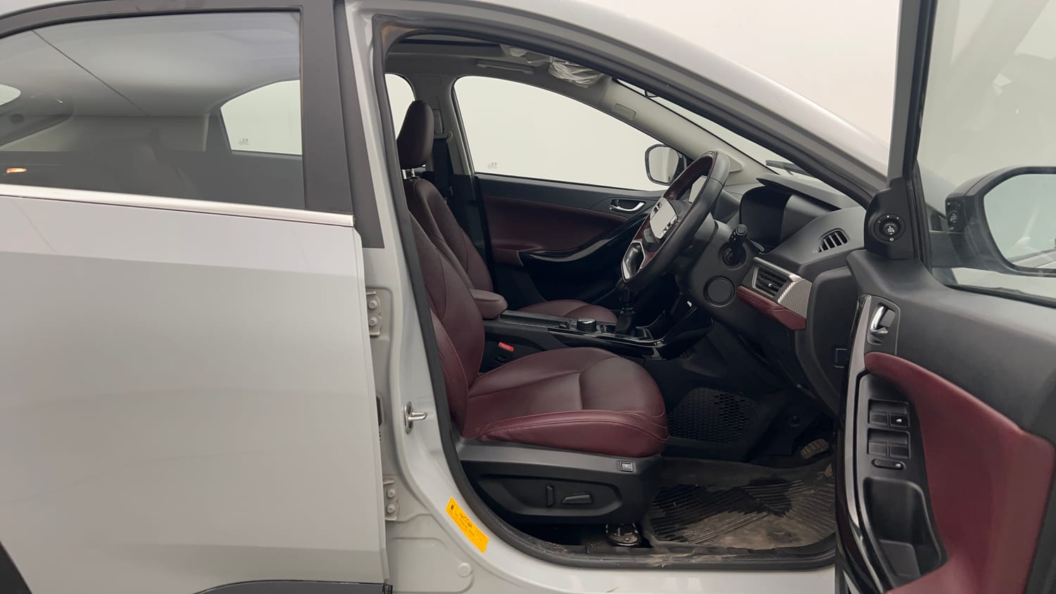 Used 2024 Tata Curvv Accomplished S 1.5 Kryojet Diesel 6MT Diesel Manual interior RIGHT SIDE FRONT DOOR CABIN VIEW