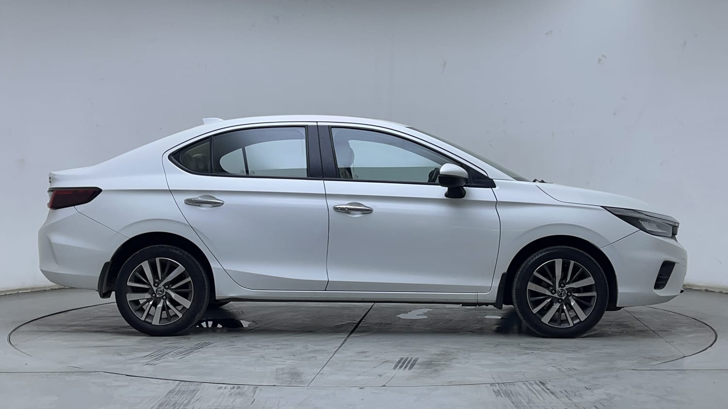 Used 2021 Honda City ZX Petrol Petrol Manual exterior RIGHT SIDE VIEW