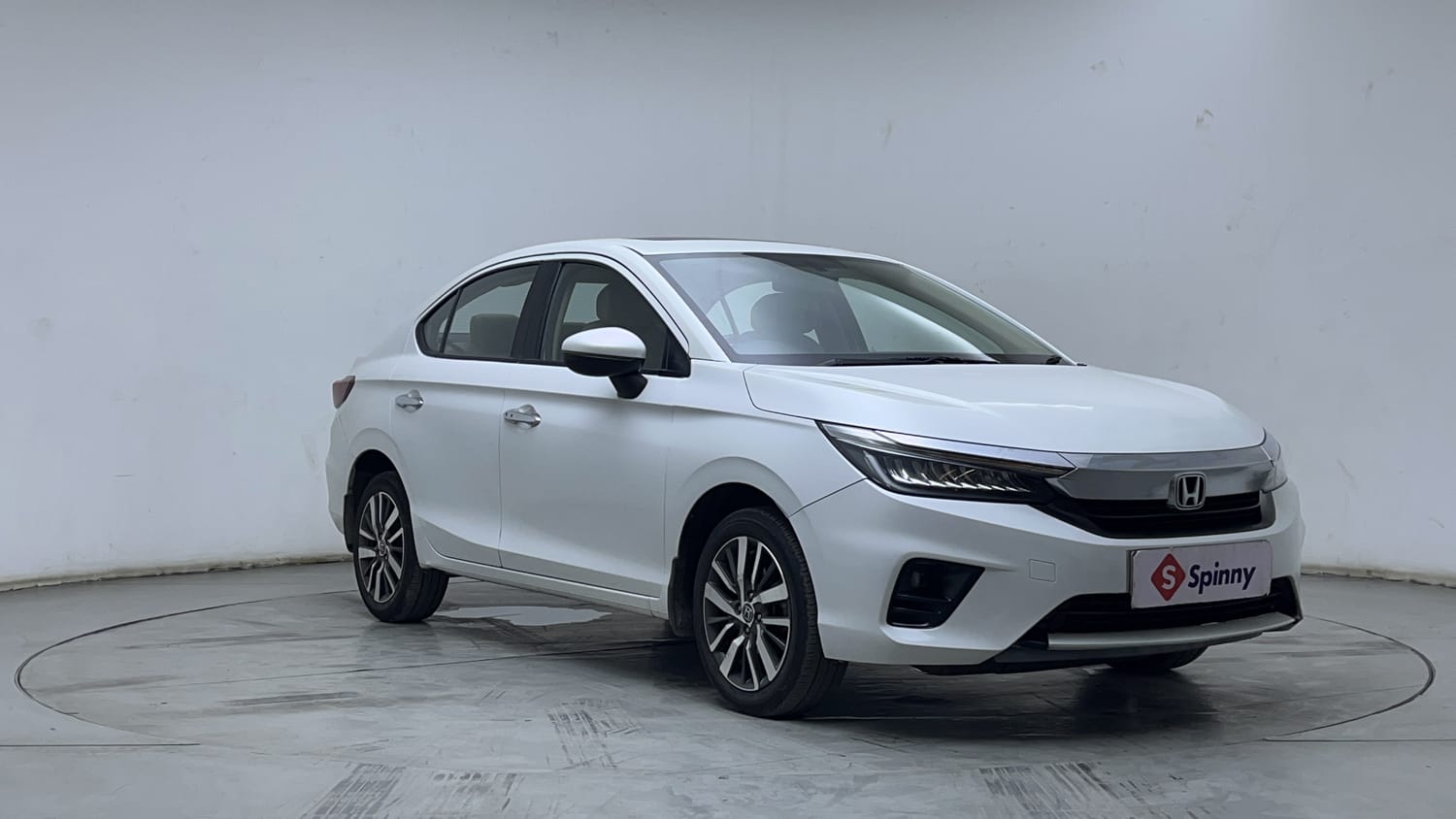 Used 2021 Honda City ZX Petrol Petrol Manual exterior RIGHT FRONT CORNER VIEW