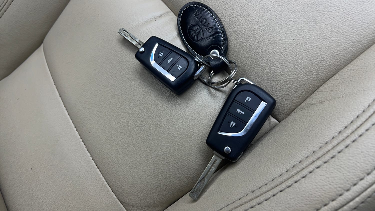 2014 Toyota Corolla Altis G Petrol-44