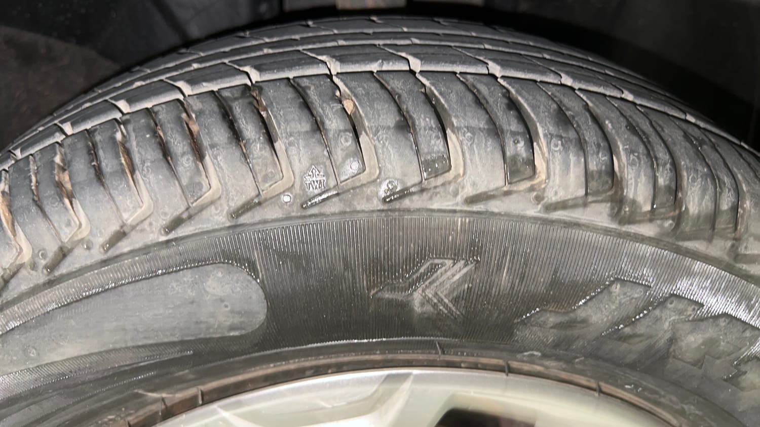 Used 2019 Renault Kwid CLIMBER 1.0 Petrol Manual tyres RIGHT FRONT TYRE TREAD VIEW