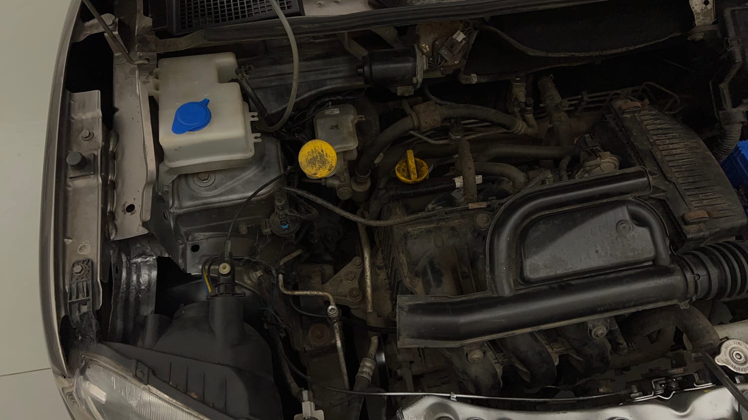 Used 2019 Renault Kwid CLIMBER 1.0 Petrol Manual engine ENGINE RIGHT SIDE VIEW