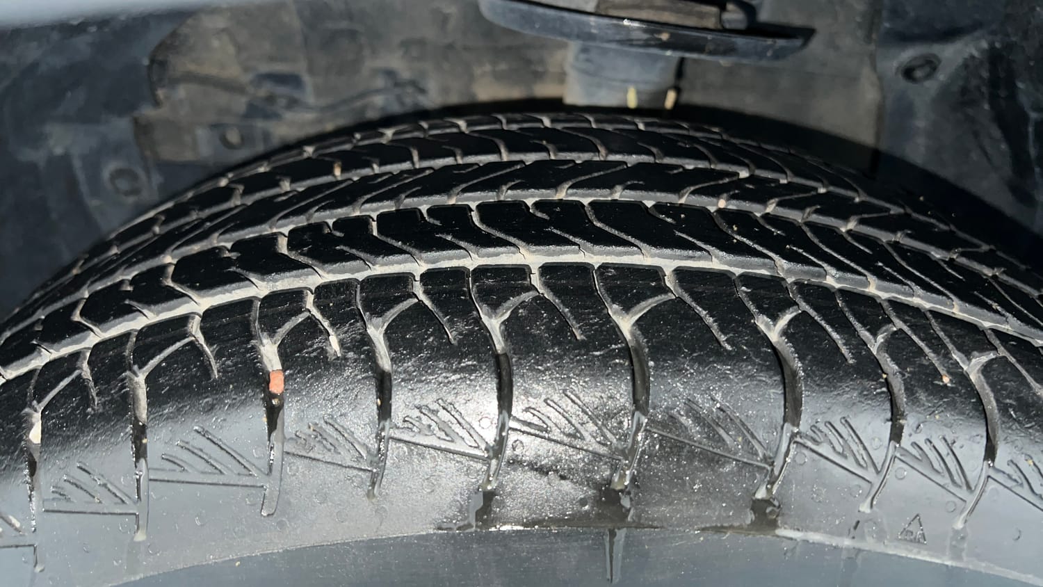 Used 2023 Toyota Urban Cruiser Hyryder V Hybrid Dual Tone Hybrid Automatic tyres LEFT FRONT TYRE TREAD VIEW