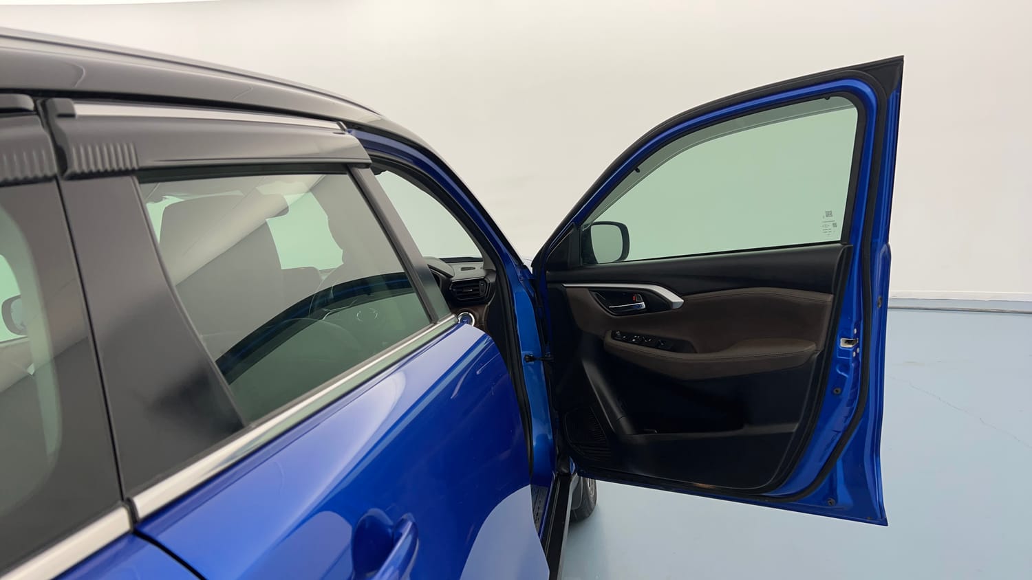 Used 2023 Toyota Urban Cruiser Hyryder V Hybrid Dual Tone Hybrid Automatic interior RIGHT FRONT DOOR OPEN VIEW