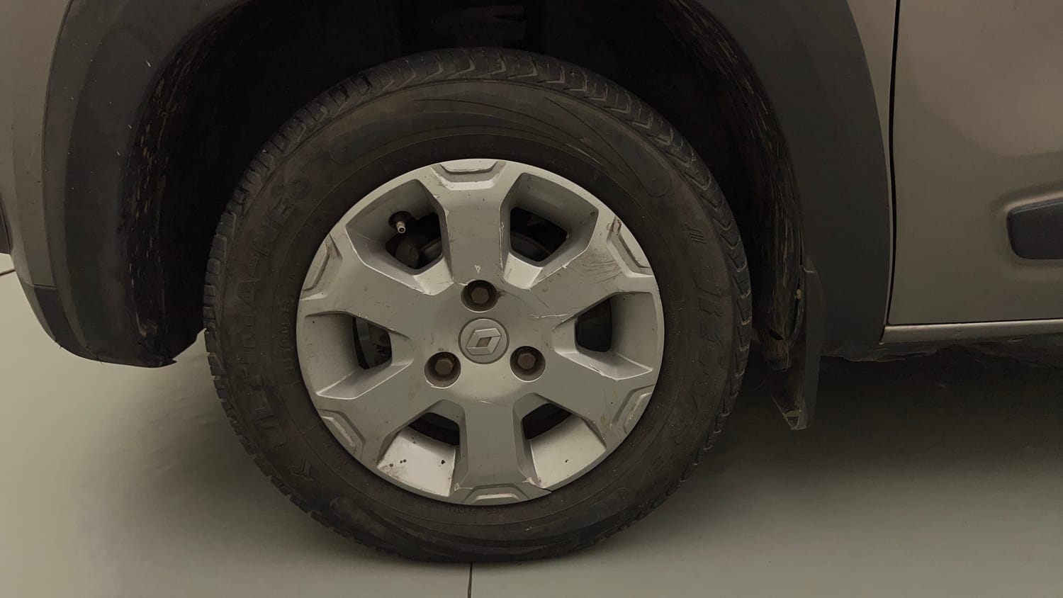 Used 2019 Renault Kwid CLIMBER 1.0 Petrol Manual tyres LEFT FRONT TYRE RIM VIEW