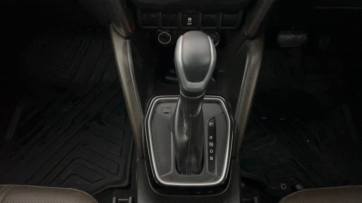 Used 2023 Toyota Urban Cruiser Hyryder V Hybrid Dual Tone Hybrid Automatic interior GEAR  KNOB VIEW